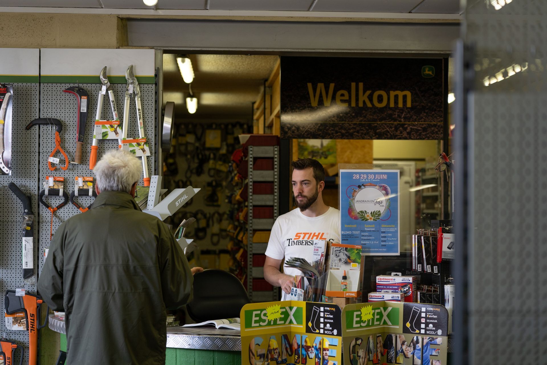 Het onthaal van de winkel AMR Greentech